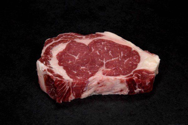 Rib Eye - Entrecote Dry Aged vom Simmental Rind Rib Eye - Entrecote Dry Aged vom Simmental Rind